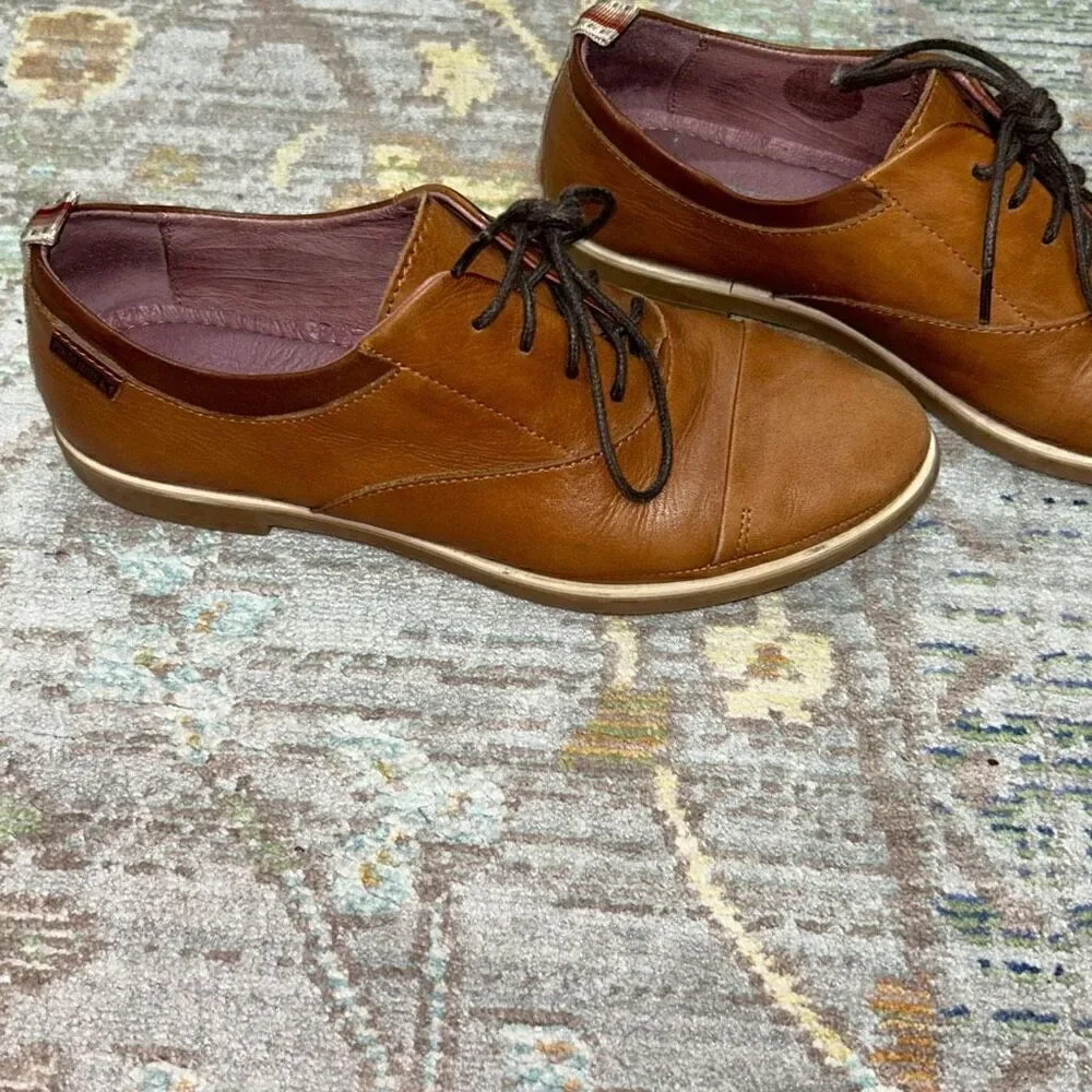 Pikolinos brown lace up dress shoes sz 37